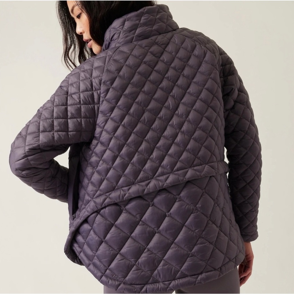 Athleta Whisper Featherless Coat. New with tag. Small P.